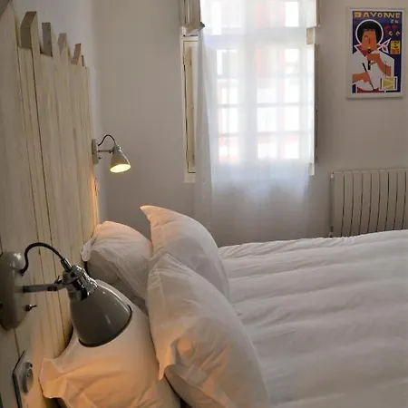 Break Miradour فندق مبيت وإفطار بايون